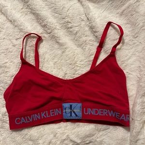 Brand:Calvin Klein, Size:M, Color:Red&Blue